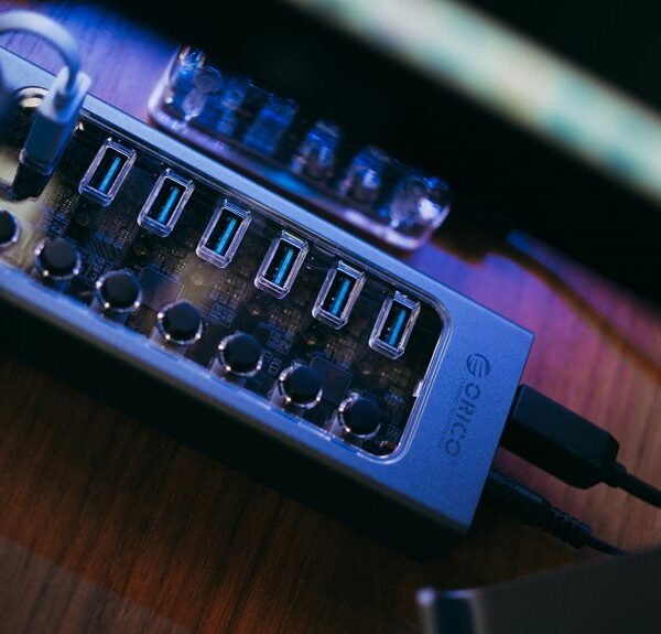 innovative web hub 5590149401